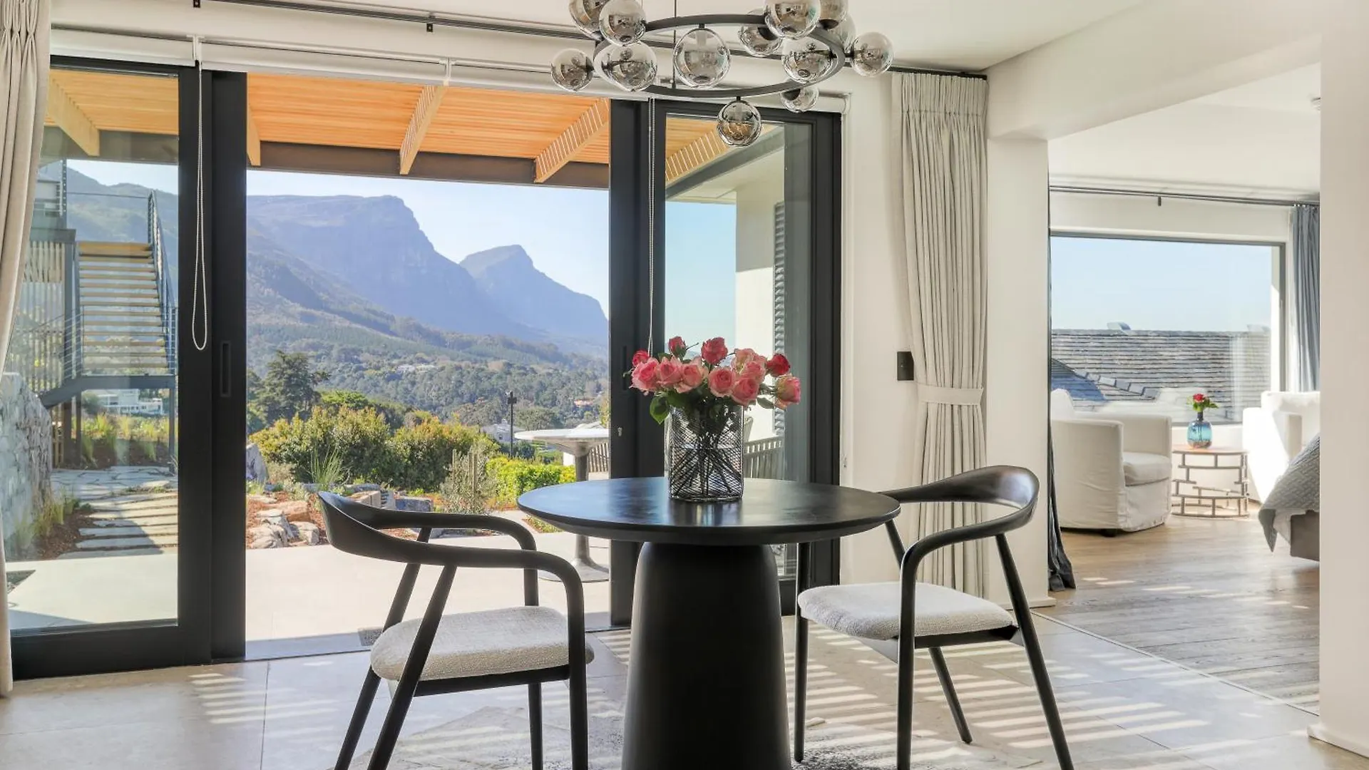 Guest house Villa Lion View Private Luxury Retreat Cape Town